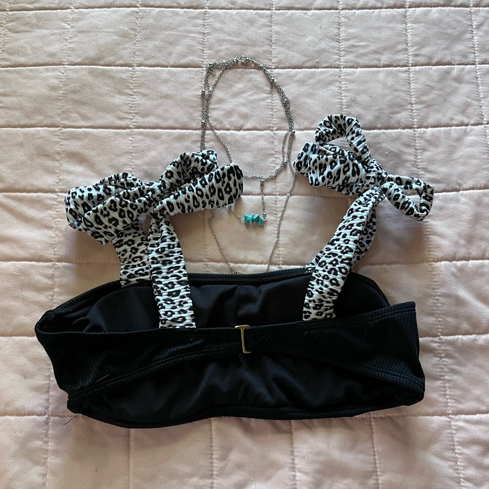Bikini Top! ๐ - Picture 2 of 2